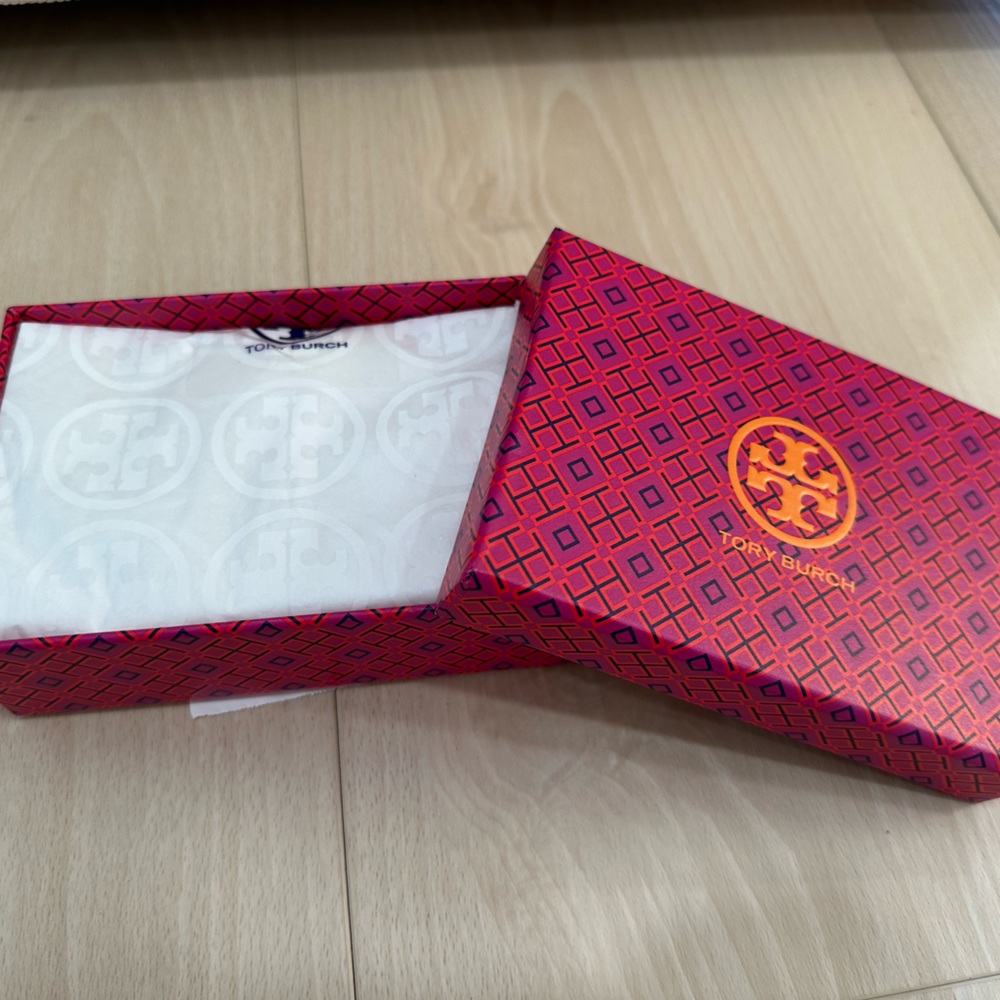 (NWT) Tory Burch Lee Radziwill Mini Wallet 73584 - Picture 9 of 9